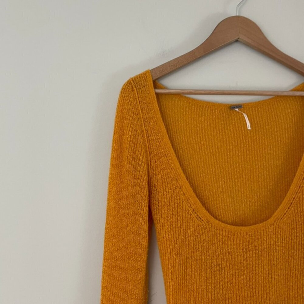 Free People Scoop Neck Lightweight Wool Blend Knit Sweater Size Small - Picture 6 of 6